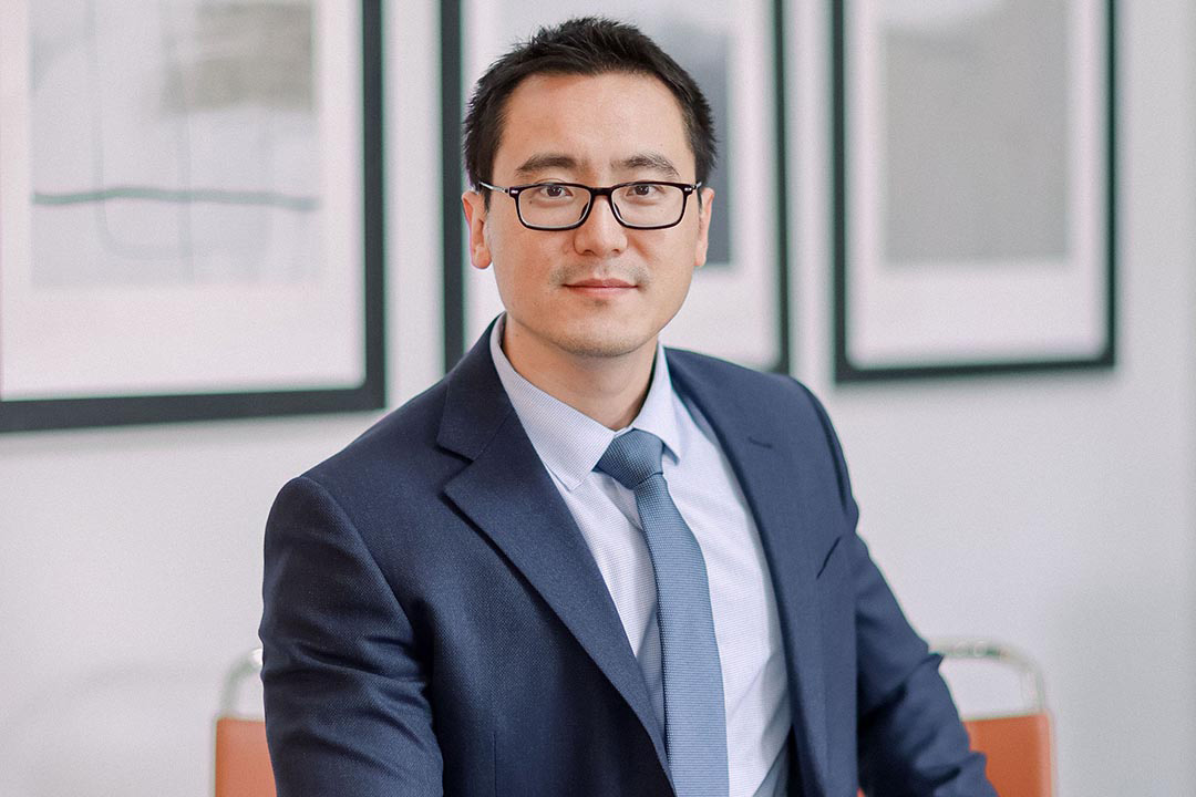 USask graduate Lu Wang hopes his new law background can help ease language difficulties for his primarily Mandarin-speaking friends and family living in Canada. (Photo: Submitted)